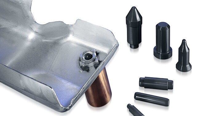 Ceramic centering standard molds for maximum service life and precision in projection welding